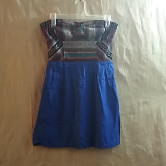 Dress - Picture 1 of 4